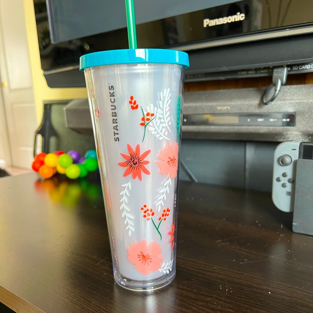 2017 Starbucks 24oz Tumbler - never used